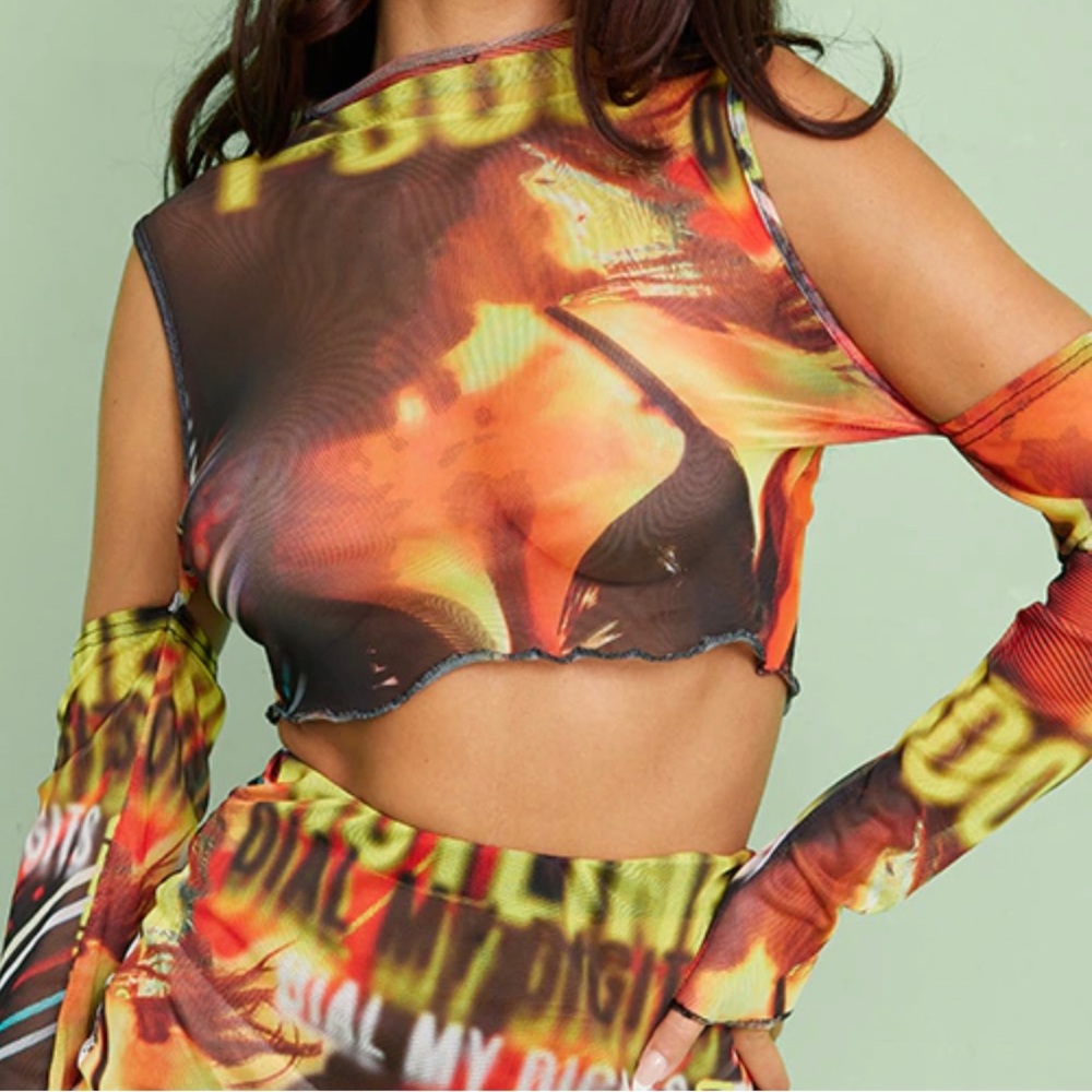 One of a kind mesh graphic Long cut out sleeve
